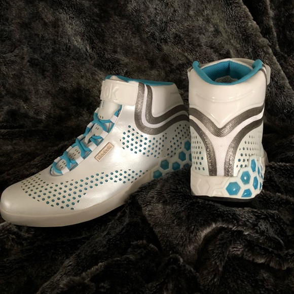 Ladies Reebok Hi-Tops - Picture 3 of 5